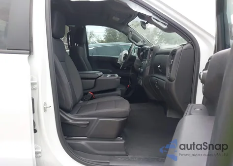 2024 Chevrolet Silverado 1500 4Wd Standard Bed Custom z USA, uszkodzony, nr VIN 1GCRDBEK2RZ395843